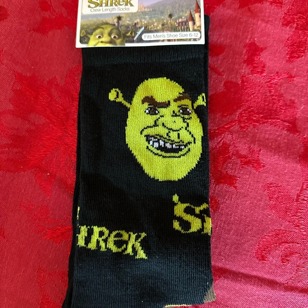 🌵3/$15 Shrek Men’s crew length socks (see description)
